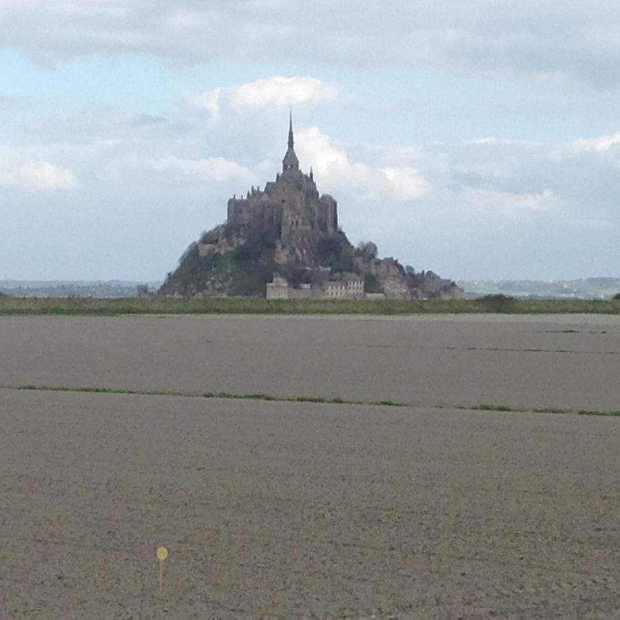 Chambres D'Hotes Dans La Baie Du Mt St Michel Carolles Buitenkant foto